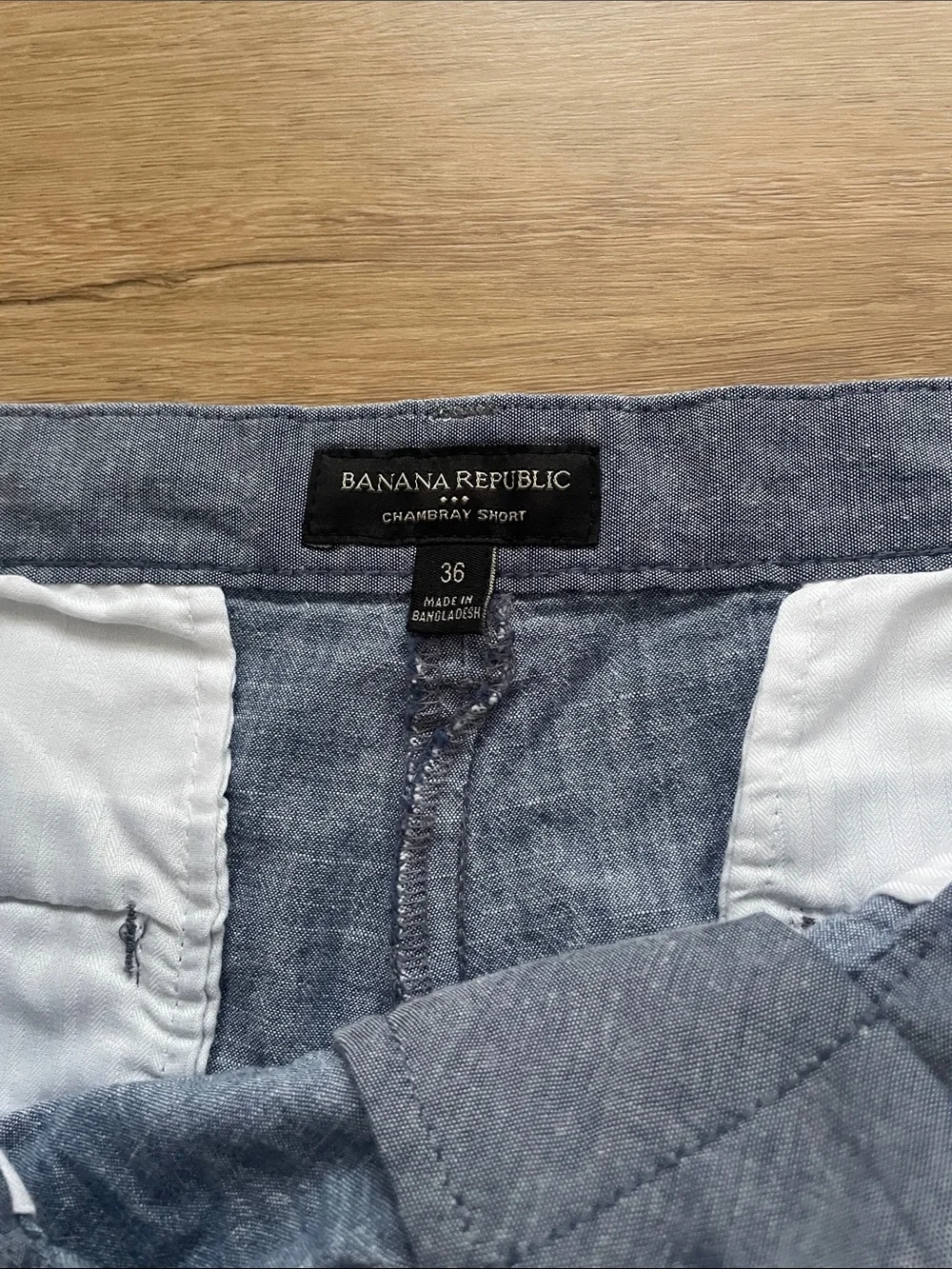 Banana Republic Men’s 36 Light Blue Chambray Flat-Front Shorts